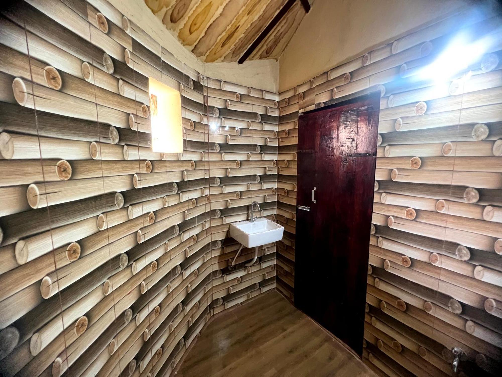 The Kutch House Hotell Bhuj Exteriör bild