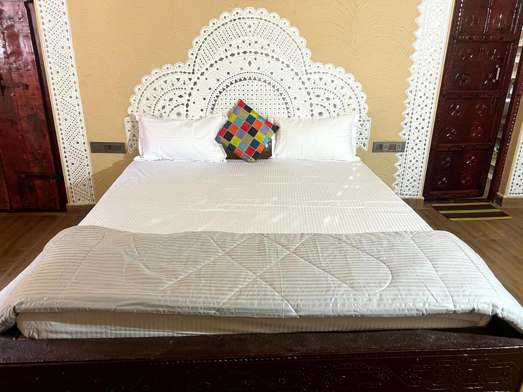 The Kutch House Hotell Bhuj Exteriör bild